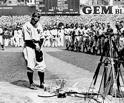 Image of Yankees host Lou Gehrig Appreciation Day